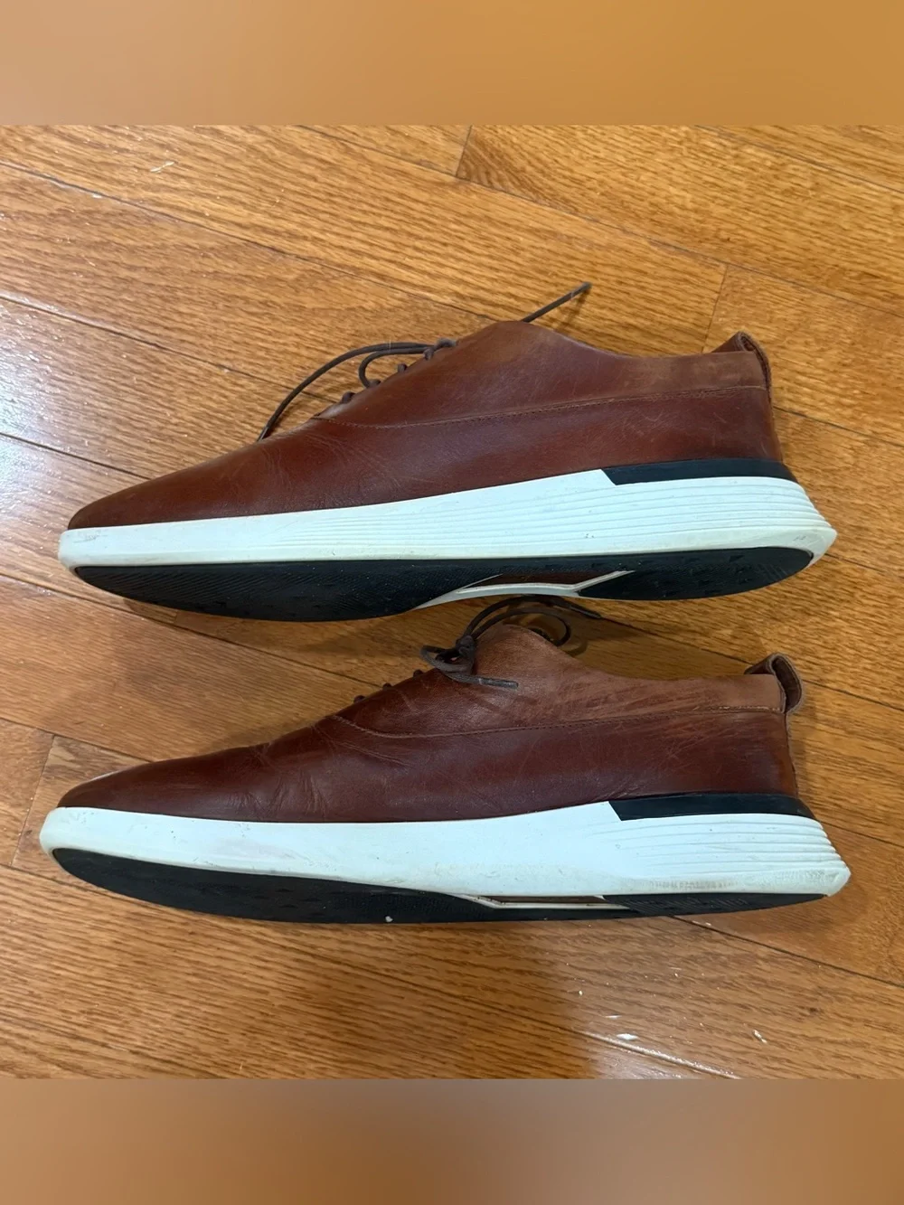 Wolf & Shepherd Men’s 9.5 Crossover Derby Leather Hybrid Dress Shoes Oxford READ